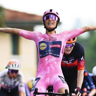 Ciclismo / Elisa Balsamo cede la maglia rosa nella cronoscalata del Nevegal