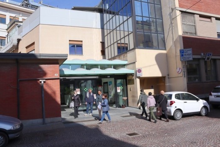 L'ingresso dell'ex ospedale di Alba, oggi Casa della Comunità L'ingresso dell'ex ospedale di Alba, oggi Casa della Comunità