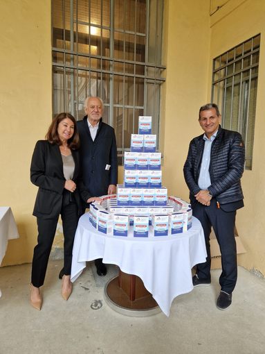 Nelle foto la presidente della Fondazione Ospedale Silvia Merlo con Aurelio Cavallo e Luigi Lavigna dell'Agenzia Generale di Cuneo di Generali Italia