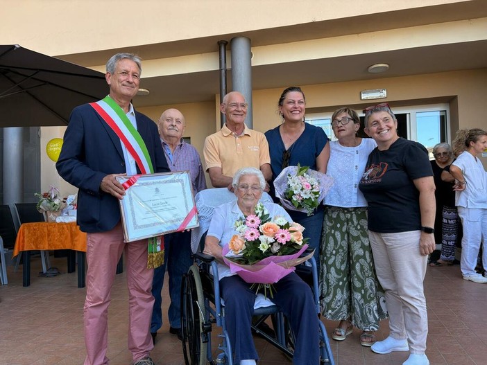 Levaldigi, Lucia Gaude compie 100 anni Levaldigi, Lucia Gaude compie 100 anni