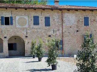La facciata attuale del monastero