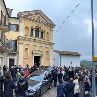Nella parrocchiale di San Sebastiano i funerali di Cesare Giaccone (foto di Silvia Muratore)