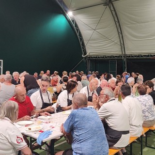 Alba, oltre 120 persone alla “Cena di Primavera” per la Giornata del Donatore di Sangue Alba, oltre 120 persone alla “Cena di Primavera” per la Giornata del Donatore di Sangue