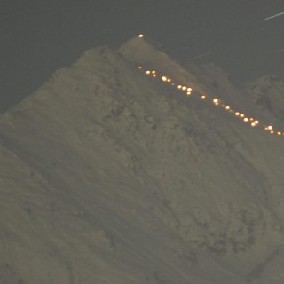 Stasera torna la fiaccolata notturna sulla Bisalta