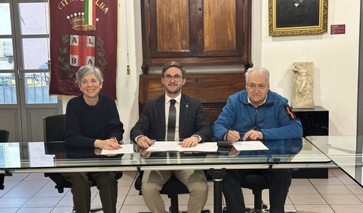 La firma della convenzione