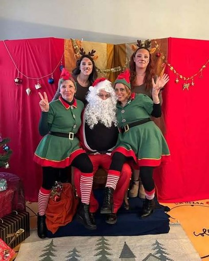 Neive accende il Natale: presepi, laboratori e la Casa di Babbo Natale Neive accende il Natale: presepi, laboratori e la Casa di Babbo Natale