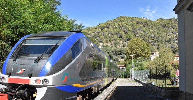 Cuneo-Ventimiglia, il miracolo di Ferragosto: quattro treni su quattro in orario Cuneo-Ventimiglia, il miracolo di Ferragosto: quattro treni su quattro in orario