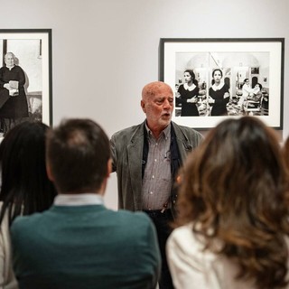 Il fotografo Federico Scianna, alla Castiglia di Saluzzo dove è allestita la mostra &quot;La moda, la vita&quot;
