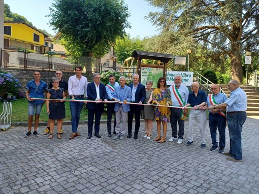 Il taglio del nastro Il taglio del nastro