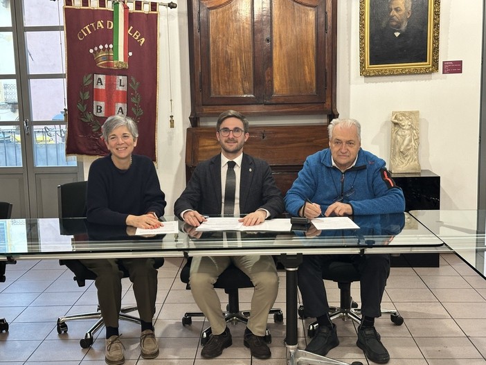 La firma della convenzione