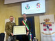 Il Col. Miccoli riceve la pergamena della Cittadinanza Onoraria dal Sindaco Flavio Gastaldi Il Col. Miccoli riceve la pergamena della Cittadinanza Onoraria dal Sindaco Flavio Gastaldi
