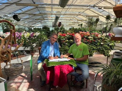 Firma dell'accordo triennale tra Agrion e Asproflor