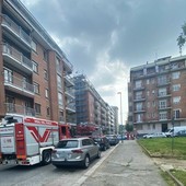 Uomo minaccia di lanciarsi dal tetto a Torino: in supporto anche due vigili del fuoco di Cuneo