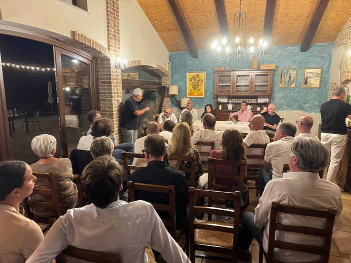 A Novello il consiglio direttivo del "Patto civico", il presidente Pettavino: "Il 19 settembre la prima festa dei civici cuneesi" A Novello il consiglio direttivo del "Patto civico", il presidente Pettavino: "Il 19 settembre la prima festa dei civici cuneesi"