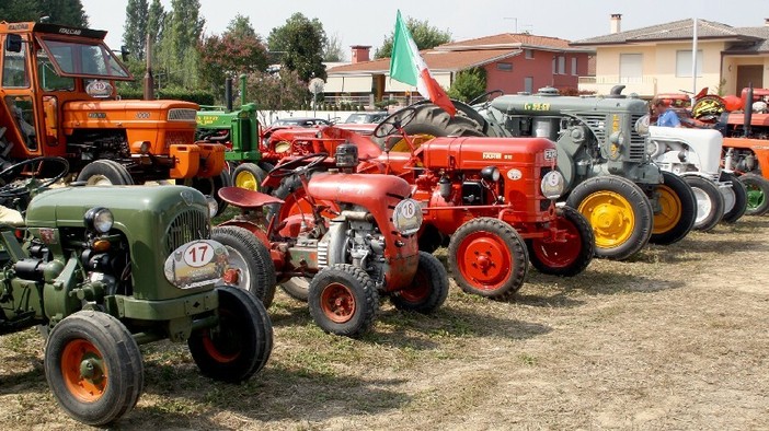 Moretta, tornano gli “Antichi trattori sotto il Monviso”: due giorni di festa tra tradizione e innovazione Moretta, tornano gli “Antichi trattori sotto il Monviso”: due giorni di festa tra tradizione e innovazione