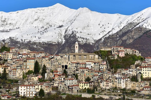 Lo scatto di Triora, realizzato da Valentina Pulinetti, che ha ottenuto la Menzione “Borghi”