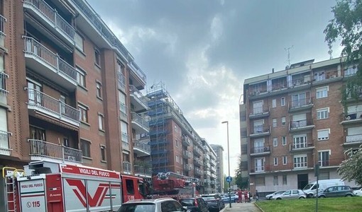 Uomo minaccia di lanciarsi dal tetto a Torino: in supporto anche due vigili del fuoco di Cuneo