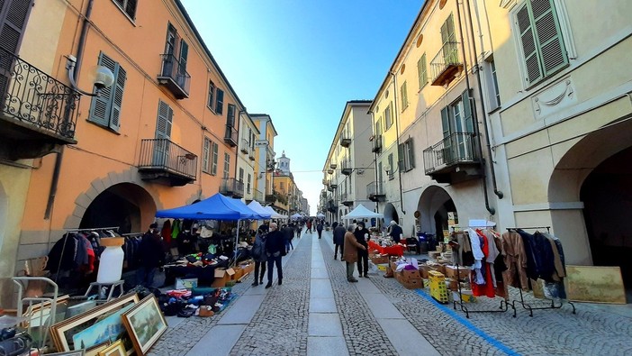 Fossano: scadono il 15 novembre le domande di partecipazione dei commercianti ai mercati natalizi speciali Fossano: scadono il 15 novembre le domande di partecipazione dei commercianti ai mercati natalizi speciali