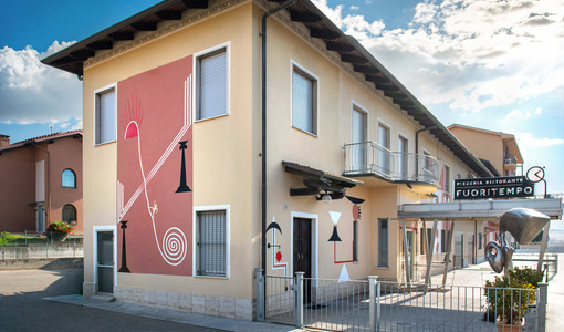 Canale, arte e nuovi orizzonti per Fuoritempo: inaugurato il murale e annunciato il trasferimento nel Roero Canale, arte e nuovi orizzonti per Fuoritempo: inaugurato il murale e annunciato il trasferimento nel Roero