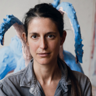 L'artista Flaminia Veronesi porterà il "mostro parlante" a Mondovì, Alba, Cuneo e Bra L'artista Flaminia Veronesi porterà il "mostro parlante" a Mondovì, Alba, Cuneo e Bra