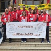 Foto di gruppo per AbBRAcciAMO Foto di gruppo per AbBRAcciAMO