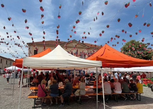 La Sagra della Fragola di Peveragno cambia calendario: dal 2027 si sposta alla prima settimana di giugno