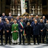 Foto di gruppo per i partecipanti alla cerimonia al termine della messa in duomo