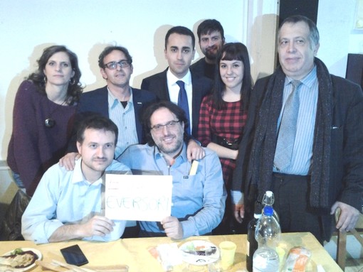 Movimento 5 Stelle, il vicepresidente della Camera Luigi di Maio a Cuneo per il “calcio d’inizio” della raccolta firme per il referendum sull’euro