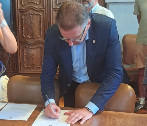 Protocollo contro lo sfruttamento lavorativo in viticoltura: la Provincia rinnova il proprio impegno accanto ai Comuni Protocollo contro lo sfruttamento lavorativo in viticoltura: la Provincia rinnova il proprio impegno accanto ai Comuni