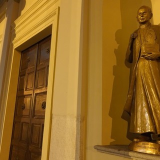Nella foto la statua del Beato Fratel Luigi Bordino, inaugurata a Bra nell’ambito delle celebrazioni del Centenario