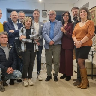 Giorgio Proglio con gli amici del Caffè letterario di Albedo