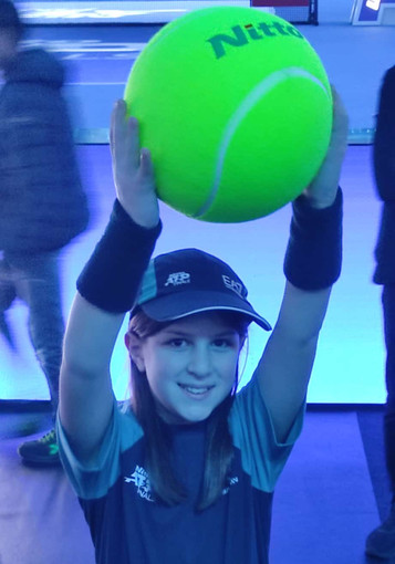 Gioia Ferrari mascotte di Ben Shelton oggi alle Atp finals