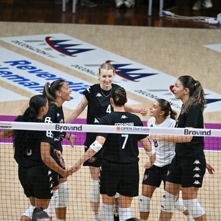 PALLAVOLO / Granda Volley, bell'amichevole contro Bergamo. Gatte sconfitte al tie break