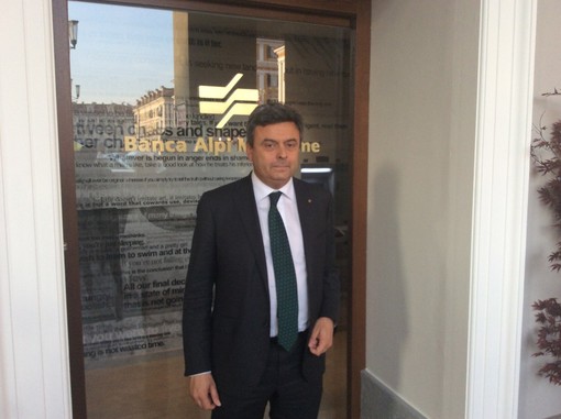 Il presidente Gianni Cappa davanti alla nuova filiale