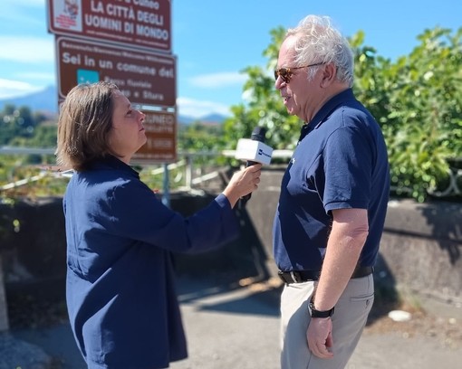 Il presidente Danilo Paparelli intervistato dalla giornalista Rai Cristina Petrucci Il presidente Danilo Paparelli intervistato dalla giornalista Rai Cristina Petrucci