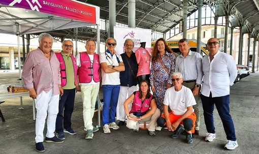 Saluzzo, il gruppo di professionisti sanitari impegnati al Villaggio del cuore in occasione del Giro d'Italia Women 2026 Saluzzo, il gruppo di professionisti sanitari impegnati al Villaggio del cuore in occasione del Giro d'Italia Women 2026