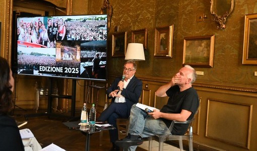 L'assessore Marco Gallo con Fabrizio Taricco, direttore artistico di Collisioni (credito Asia Barolo) L'assessore Marco Gallo con Fabrizio Taricco, direttore artistico di Collisioni (credito Asia Barolo)