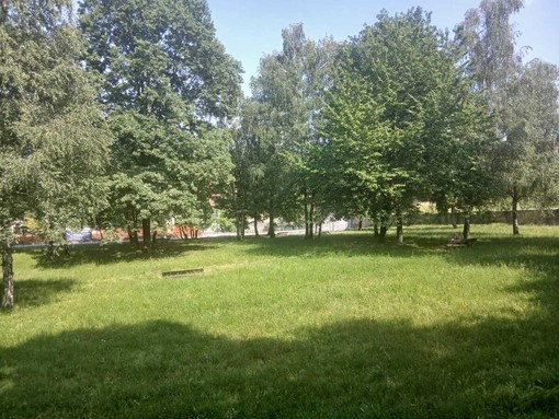 Uno scorcio del giardino di via Matteo Olivero