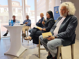 Nelle foto alcuni momenti dell'incontro tenuto nel salone della Parrocchia del Sacro Cuore di Gesù a Cuneo