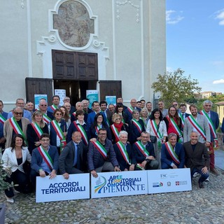 Firmati gli accordi per i fondi di sviluppo e coesione Firmati gli accordi per i fondi di sviluppo e coesione