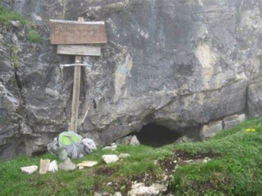 Grotta della Tura  o dei partigiani sopra Artesina