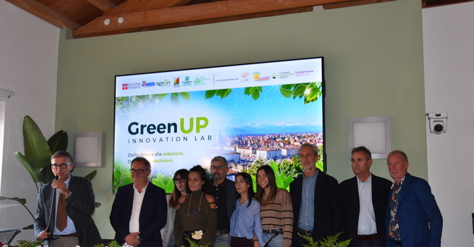 Foto di gruppo nella sede Agrion di Manta per la presentazione del GreenUP Innovation Lab Foto di gruppo nella sede Agrion di Manta per la presentazione del GreenUP Innovation Lab