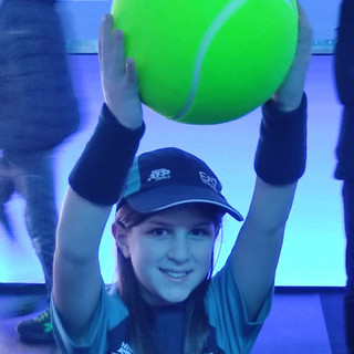 Gioia Ferrari mascotte di Ben Shelton oggi alle Atp finals Gioia Ferrari mascotte di Ben Shelton oggi alle Atp finals