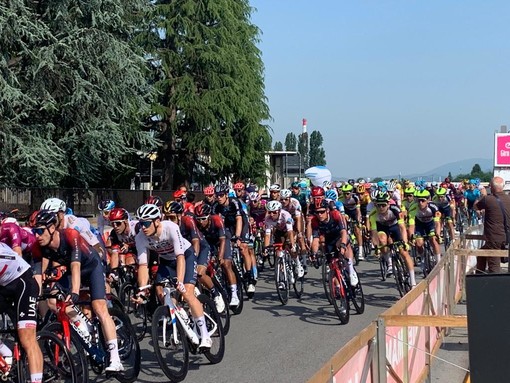 Giro d'Italia 2022: grande entusiasmo a Cuneo per l'arrivo della 13^ tappa [FOTO]