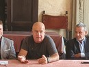 Giuseppe Guerra, direttore Asl Cn1 tra Valerio Maccagno, presidente associazione Amici Ospedale di Savigliano e Carlo Ravazzi, presidente Officina delle Idee di Saluzzo Giuseppe Guerra, direttore Asl Cn1 tra Valerio Maccagno, presidente associazione Amici Ospedale di Savigliano e Carlo Ravazzi, presidente Officina delle Idee di Saluzzo