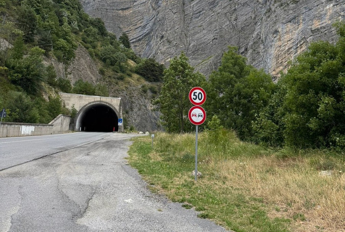 (Galleria Barricate sulla statale 21, foto di repertorio) (Galleria Barricate sulla statale 21, foto di repertorio)