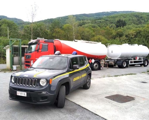 Guardia di Finanza arresta titolare di deposito di carbo-lubrificanti latitante in provincia di Cuneo