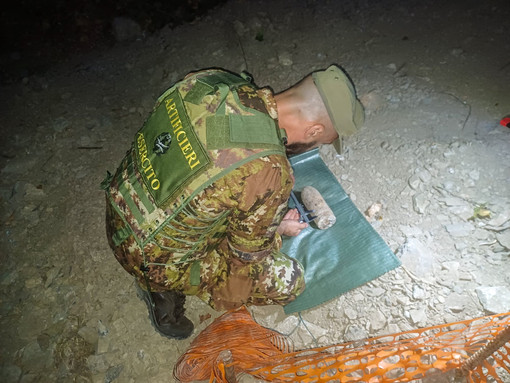 Bonificato in Liguria un proietto della Seconda guerra mondiale: in azione gli artificieri del 32° Genio di Fossano Bonificato in Liguria un proietto della Seconda guerra mondiale: in azione gli artificieri del 32° Genio di Fossano