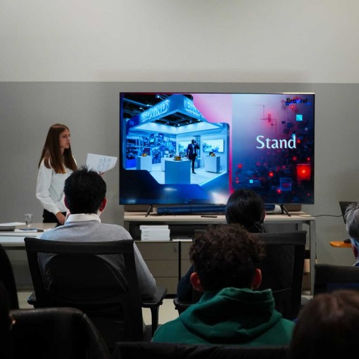 Nuove frontiere nel marketing, nell’industria 4.0 e nell’IA, a Cortemilia studenti da Piemonte e Liguria per Hackathon