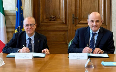 Da sinistra, il ministro Valditara e il presidente Micieli